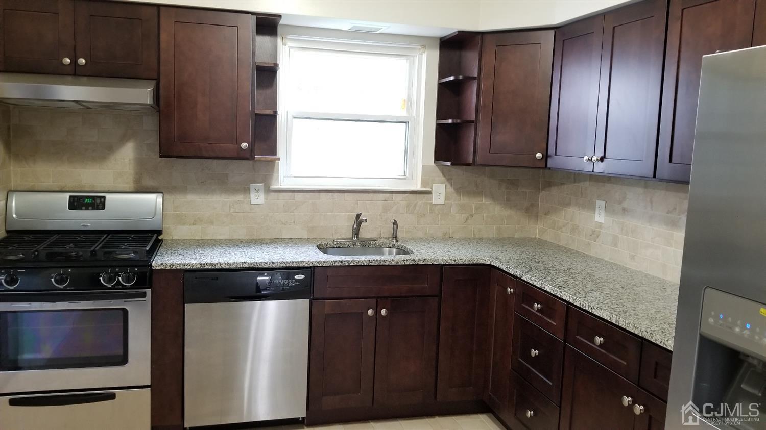 6104 Hana Road Edison, NJ 08817 - Photo 2 of 26