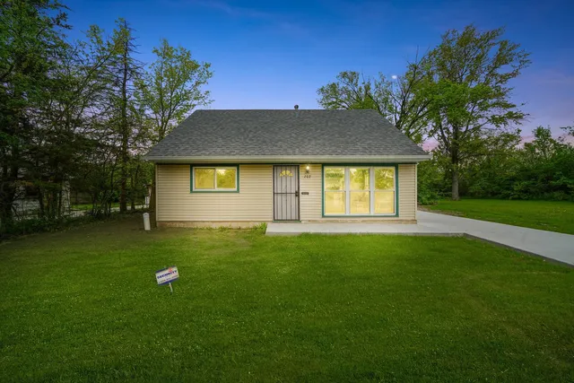 $169,999 | 202 Allegheny Street, Park Forest, IL 60466