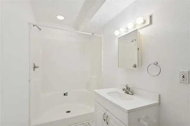 $279,900 | 415 Ridgewood Drive, Mandeville, LA 70471