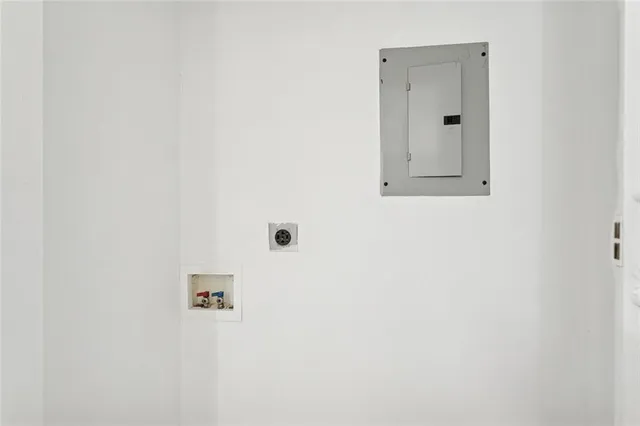 $279,900 | 415 Ridgewood Drive, Mandeville, LA 70471