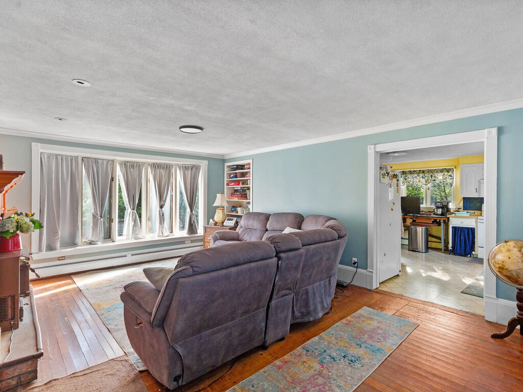 70 Harris Street Coventry, RI 02816 - Photo 9 of 36 Gallery Image 9