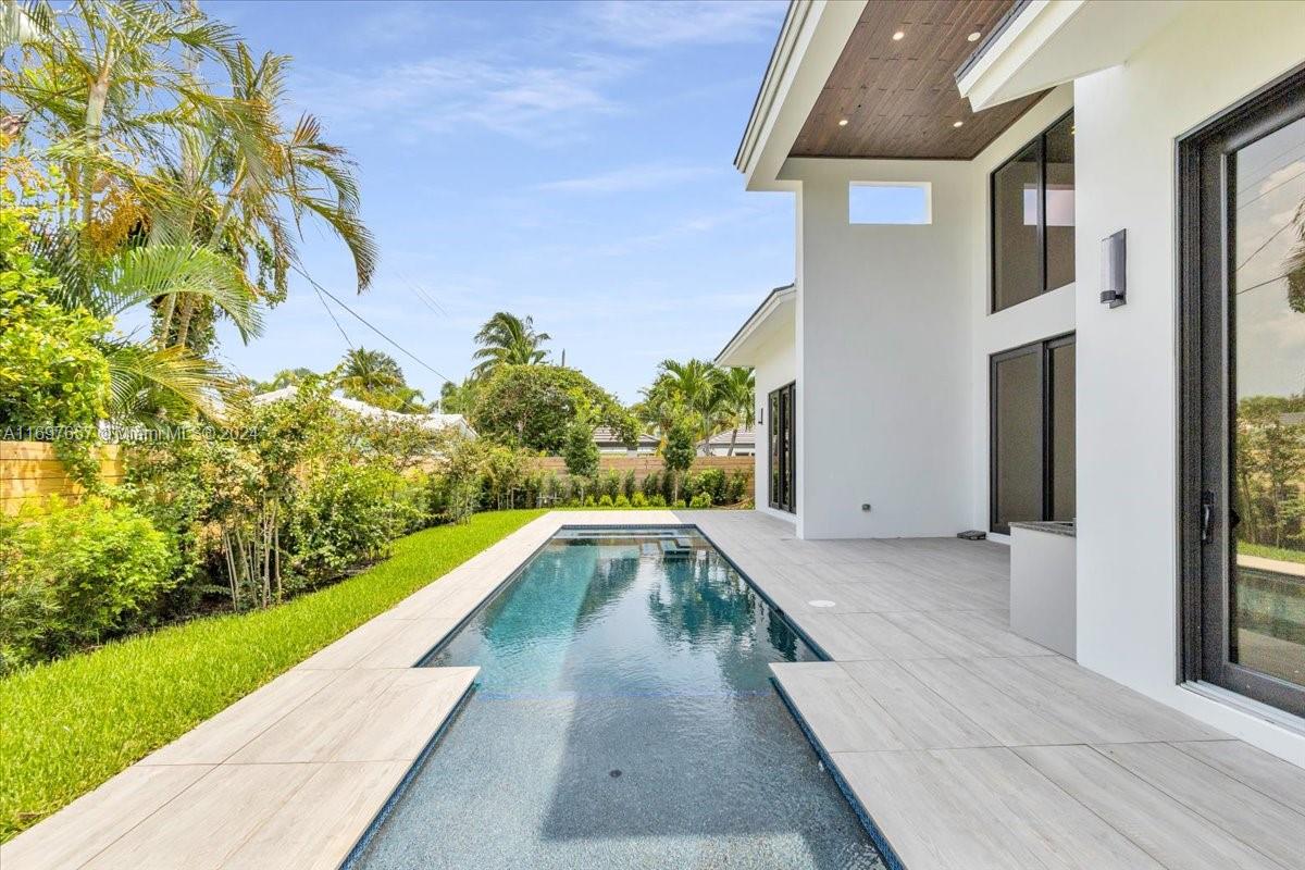 751 Northeast 2nd Street Boca Raton, FL 33432 - Photo 51 of 56 a view of balcony with two yard