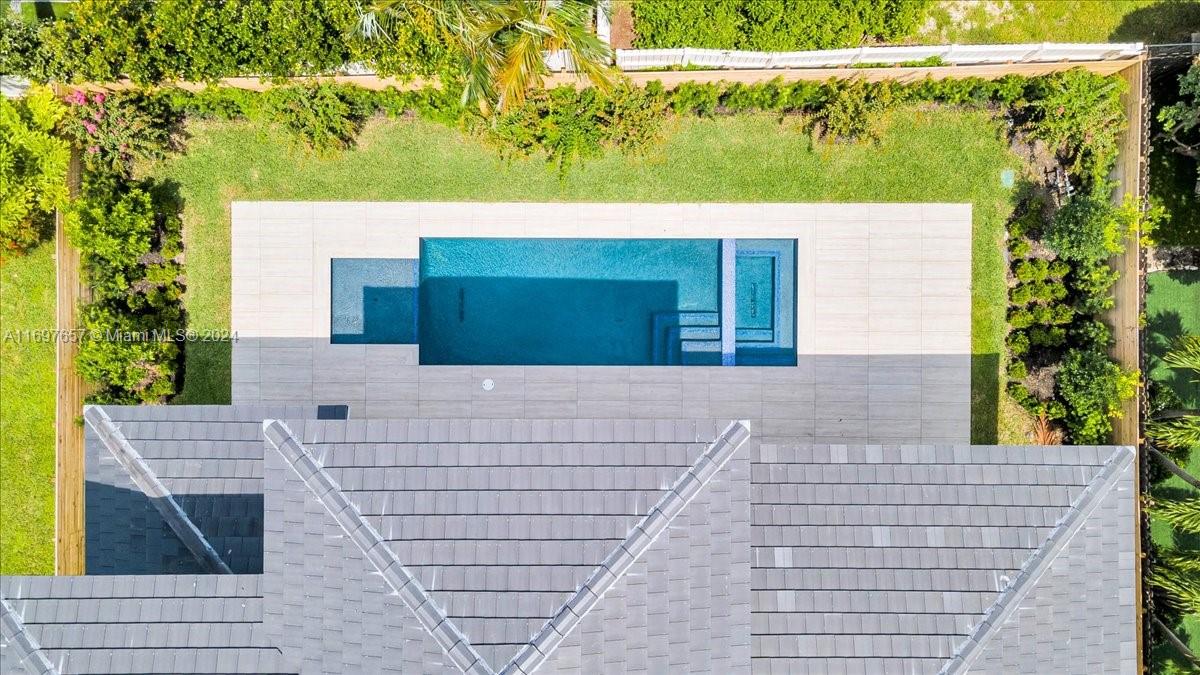 751 Northeast 2nd Street Boca Raton, FL 33432 - Photo 54 of 56 a view of outside area