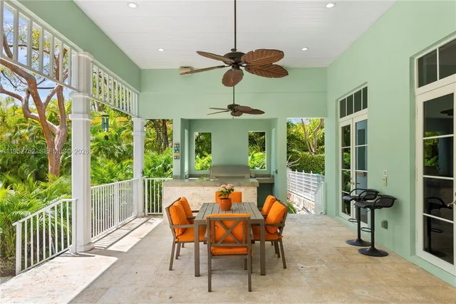 $6,350,000 | 6900 Southwest 115th Street, Pinecrest, FL 33156