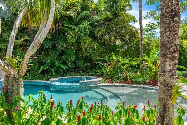 $6,350,000 | 6900 Southwest 115th Street, Pinecrest, FL 33156