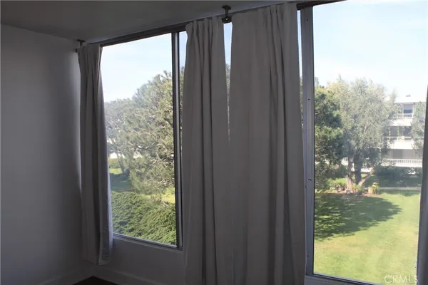$5,000 | 32679 Seagate Drive, Unit 201, Rancho Palos Verdes, CA 90275