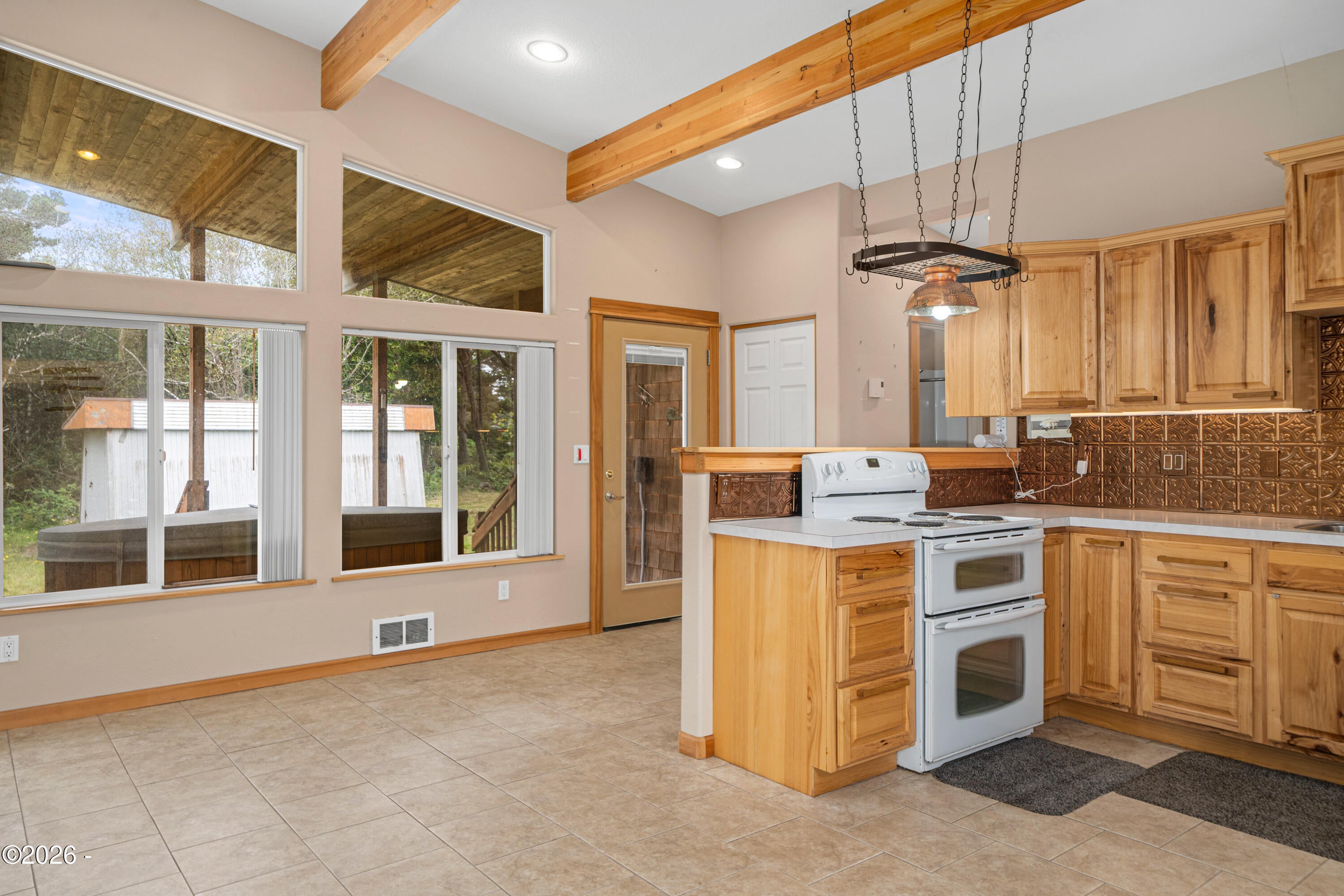 1041 Southwest Wakonda Beach Road Waldport, OR 97394 - Photo 9 of 22 Gallery Image 9