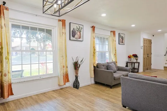 $369,995 | 2244 Menomonee Court, Orlando, FL 32818