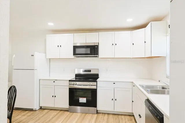 $369,995 | 2244 Menomonee Court, Orlando, FL 32818