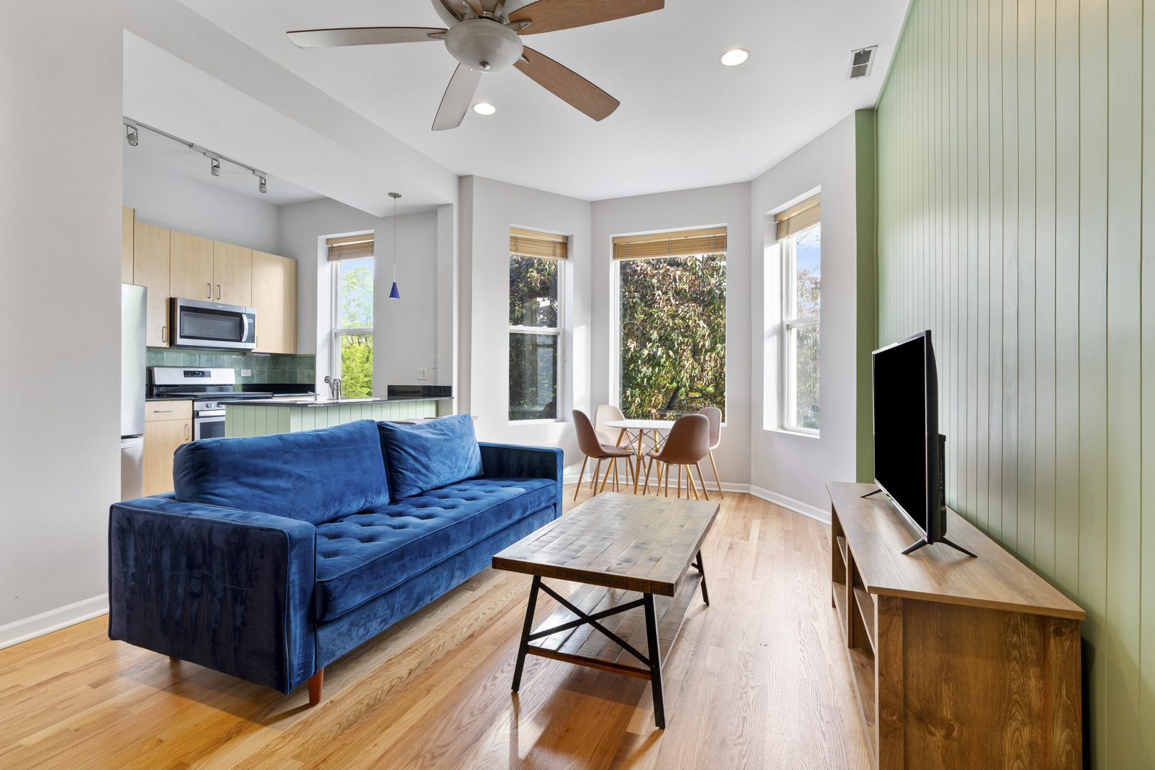 1460 West Ohio Street, Unit 2F Chicago, IL 60642 - Photo 2 of 14
