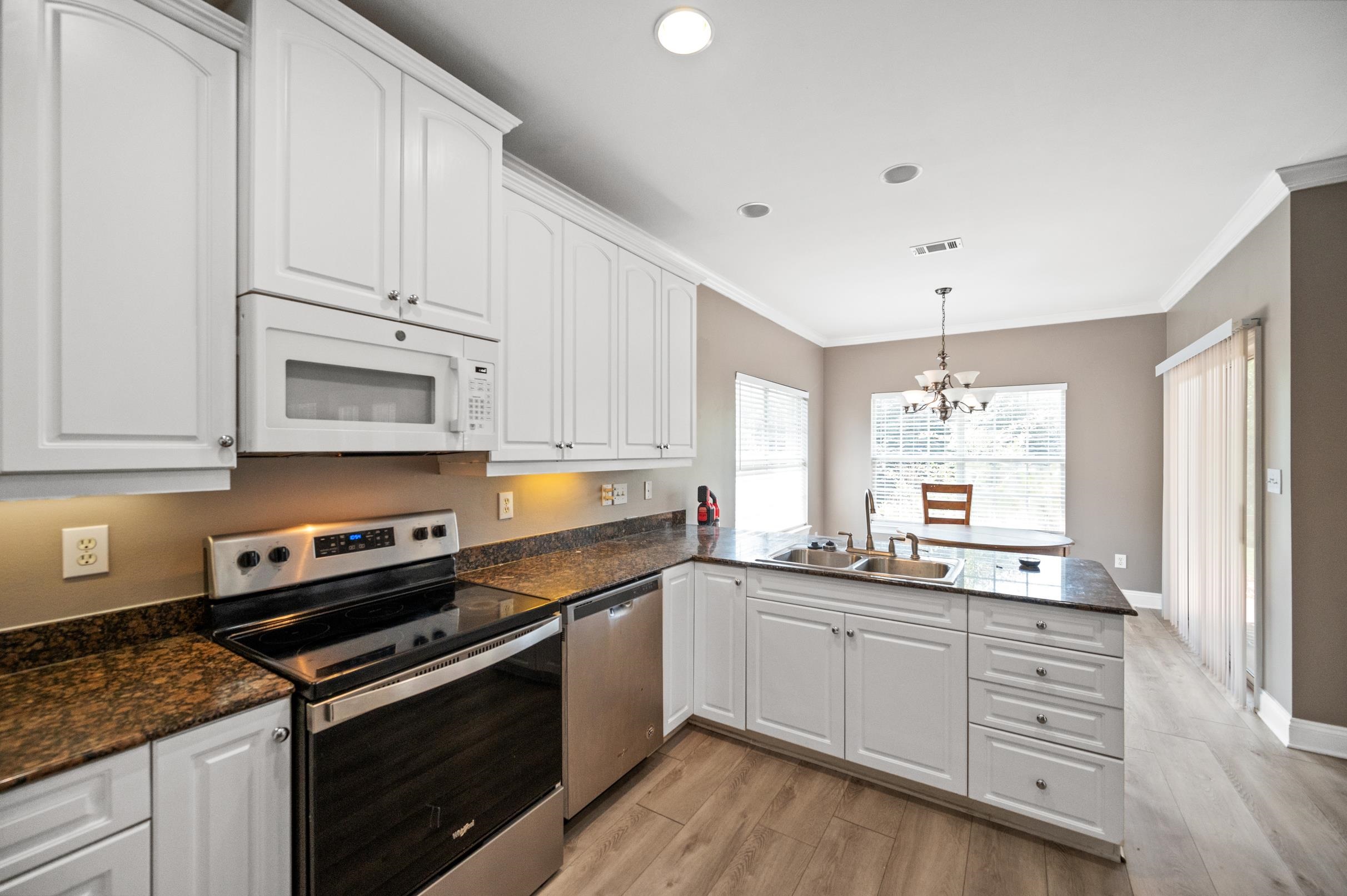 108 Natchez Trace Foley, AL 36535 - Photo 12 of 35 Kitchen