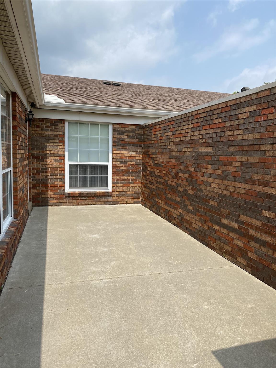 520 Reyling Drive Jasper, IN 47546 - Photo 2 of 16 Gallery Image 2