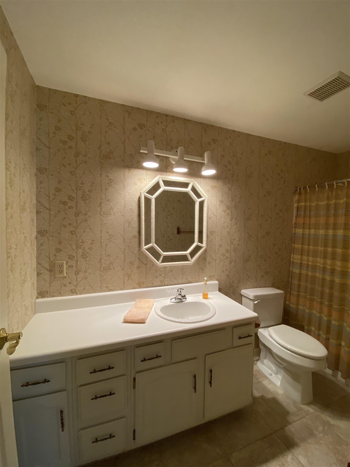 520 Reyling Drive Jasper, IN 47546 - Photo 13 of 16 Gallery Image 13