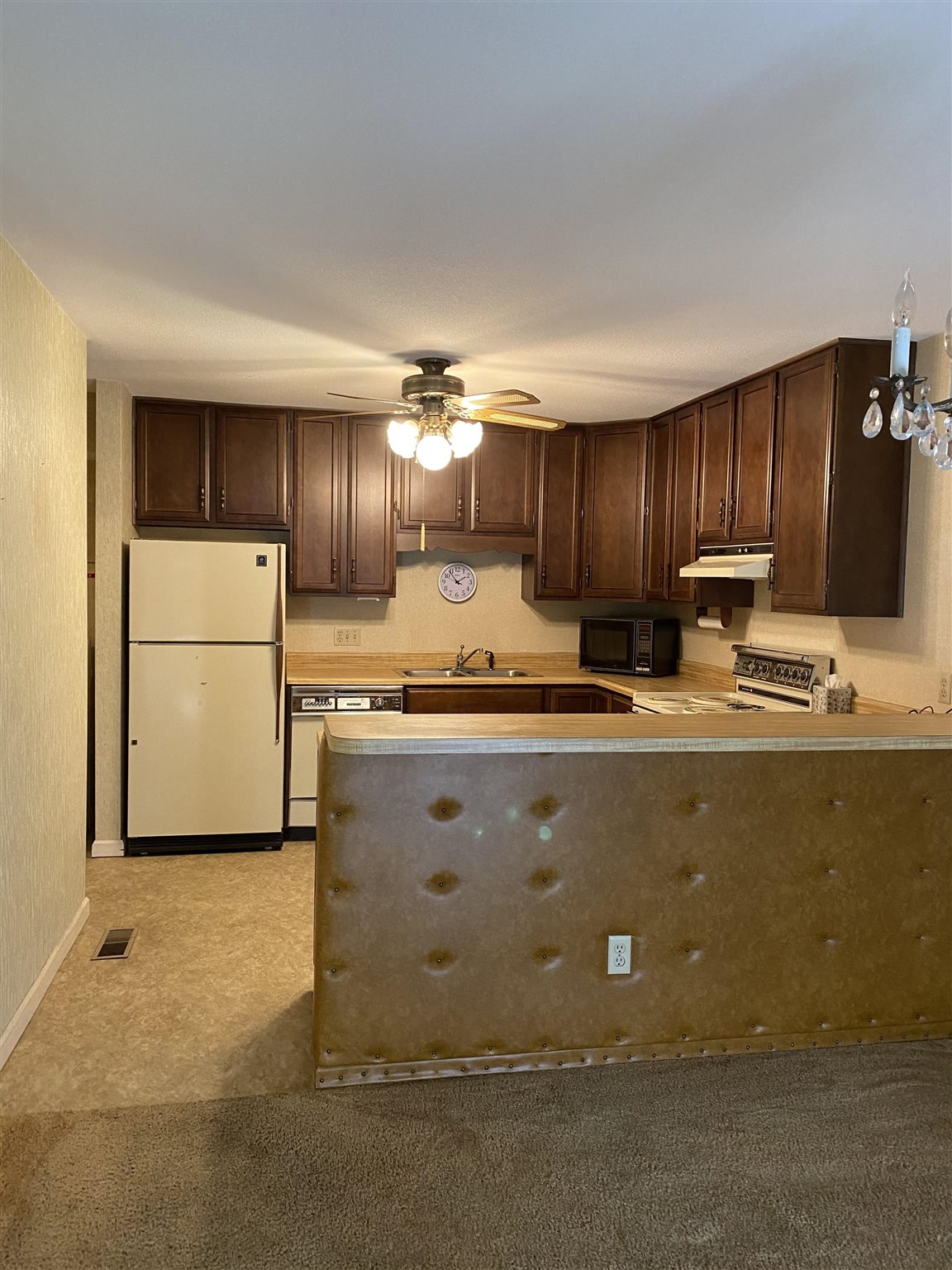 520 Reyling Drive Jasper, IN 47546 - Photo 5 of 16 Gallery Image 5