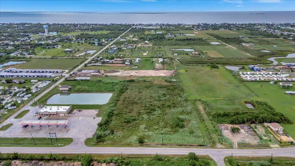 $459,888 | 2250 Farm To Market Road 517, Dickinson, TX 77539