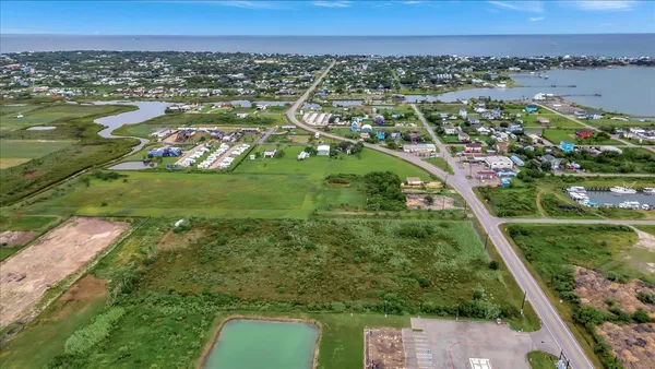 $459,888 | 2250 Farm To Market Road 517, Dickinson, TX 77539