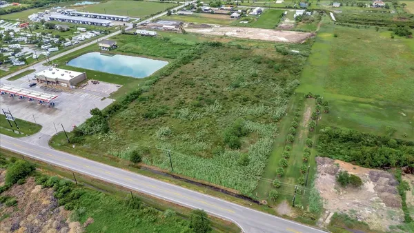 $459,888 | 2250 Farm To Market Road 517, Dickinson, TX 77539