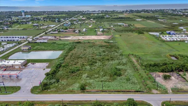 $459,888 | 2250 Farm To Market Road 517, Dickinson, TX 77539