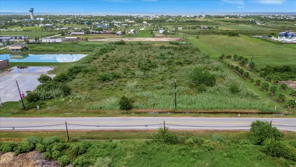$459,888 | 2250 Farm To Market Road 517, Dickinson, TX 77539