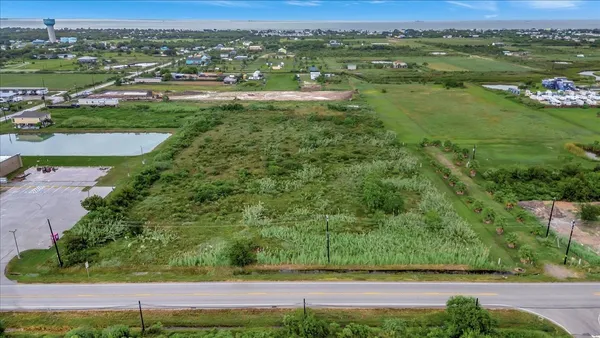 $459,888 | 2250 Farm To Market Road 517, Dickinson, TX 77539