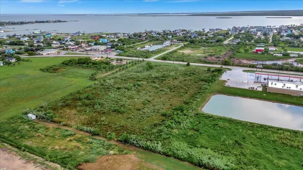 $459,888 | 2250 Farm To Market Road 517, Dickinson, TX 77539