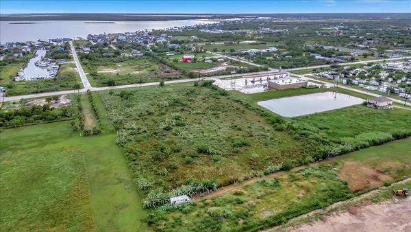 $459,888 | 2250 Farm To Market Road 517, Dickinson, TX 77539