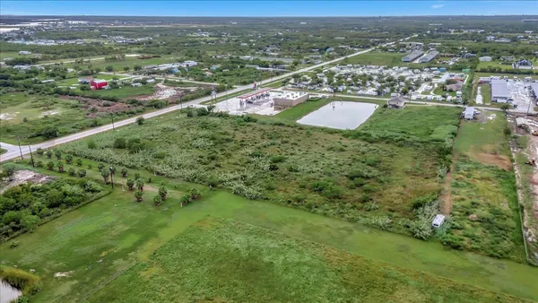 $459,888 | 2250 Farm To Market Road 517, Dickinson, TX 77539
