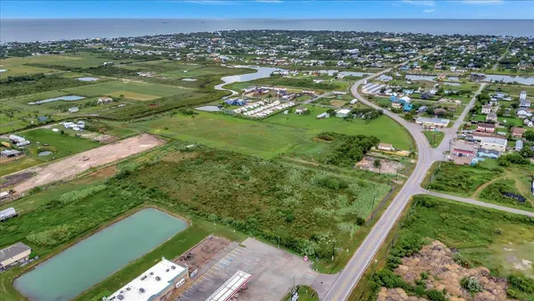 $459,888 | 2250 Farm To Market Road 517, Dickinson, TX 77539