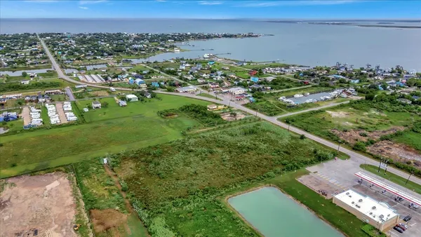 $459,888 | 2250 Farm To Market Road 517, Dickinson, TX 77539