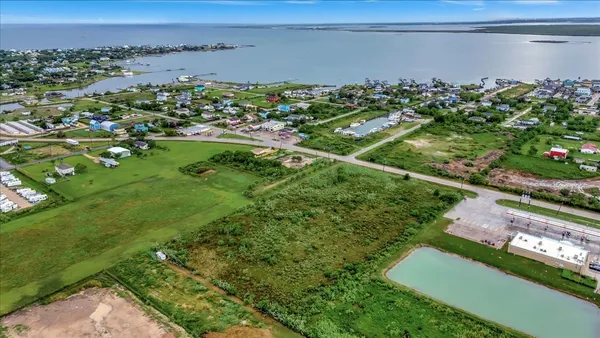 $459,888 | 2250 Farm To Market Road 517, Dickinson, TX 77539