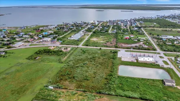 $459,888 | 2250 Farm To Market Road 517, Dickinson, TX 77539