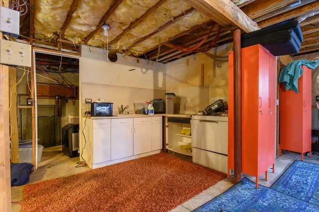 $899,999 | 660 Patch Hill Road, Mount Holly, VT 05730