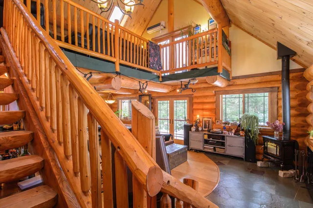 $899,999 | 660 Patch Hill Road, Mount Holly, VT 05730