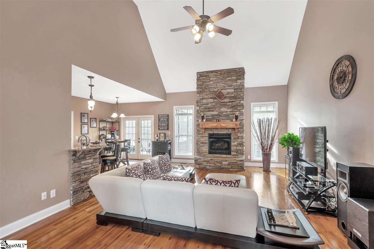108 Bay Tree Court Inman, SC 29349 - Photo 4 of 26