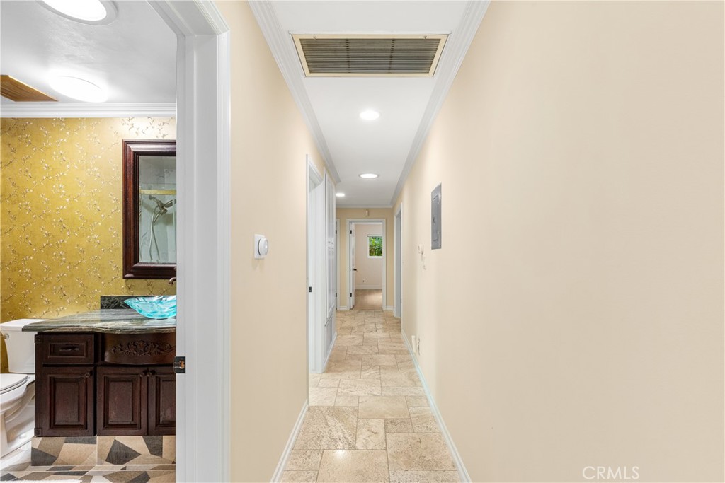 4421 Rochelle Place Encino, CA 91316 - Photo 18 of 73