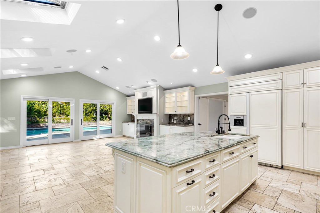 4421 Rochelle Place Encino, CA 91316 - Photo 26 of 73