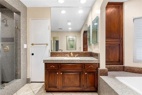 $9,760 | 4421 Rochelle Place, Encino, CA 91316