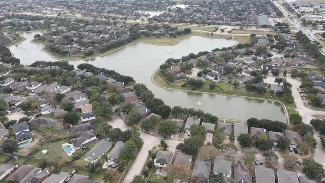 $2,200 | 17502 South Summit Canyon Drive, Houston, TX 77095