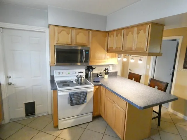 $284,900 | 7211 Tarrytown Drive, Spring Hill, FL 34606