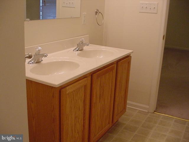 35379 Wango Road Pittsville, MD 21850 - Photo 31 of 39 Primary bathroom
