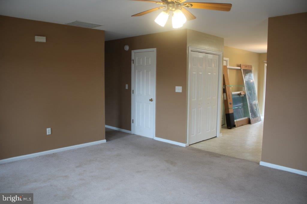 35379 Wango Road Pittsville, MD 21850 - Photo 5 of 39 Living Room