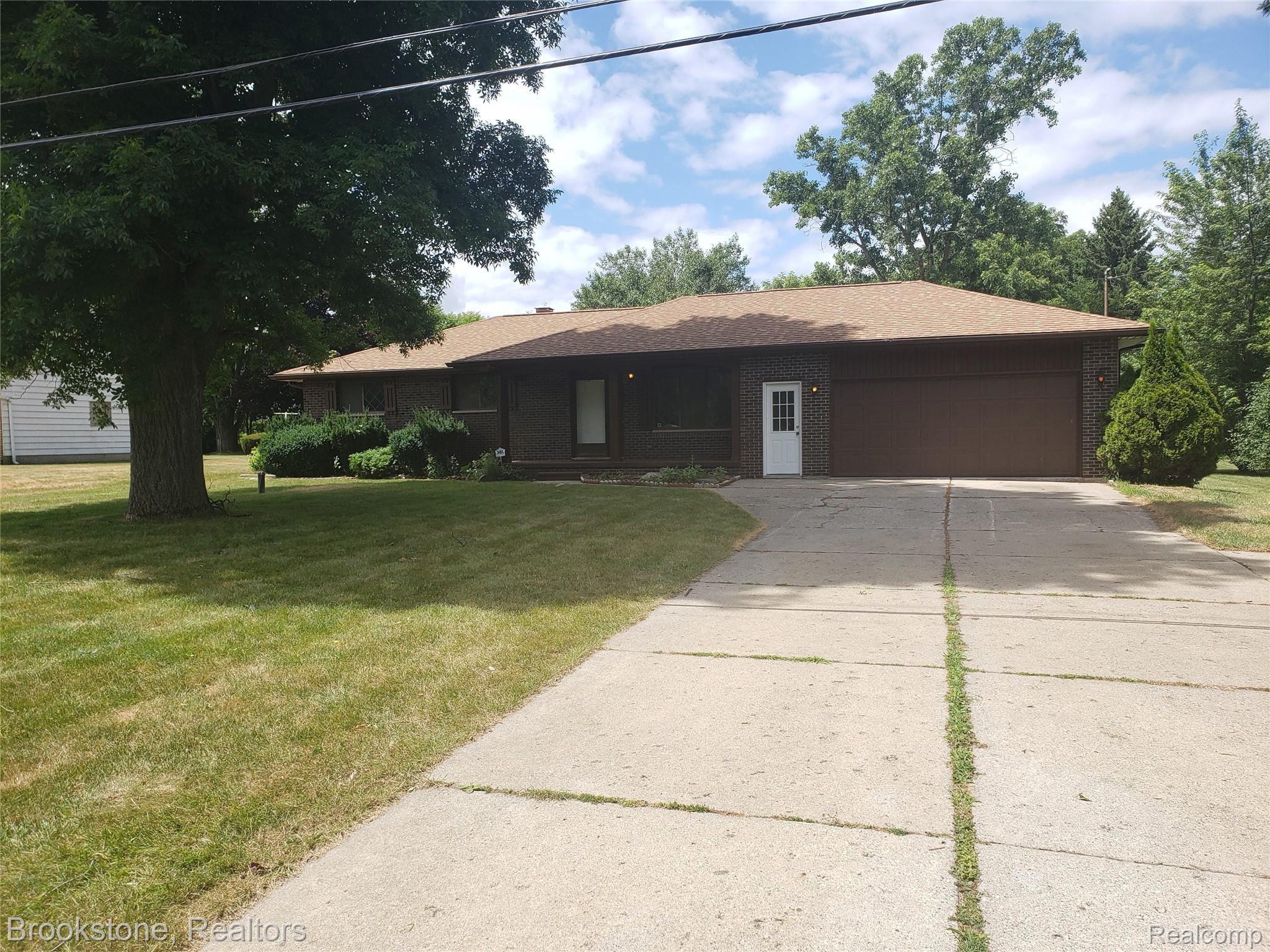 5257 North Jennings Road Flint, MI 48504 - Photo 1 of 2 20200713_125542.jpg