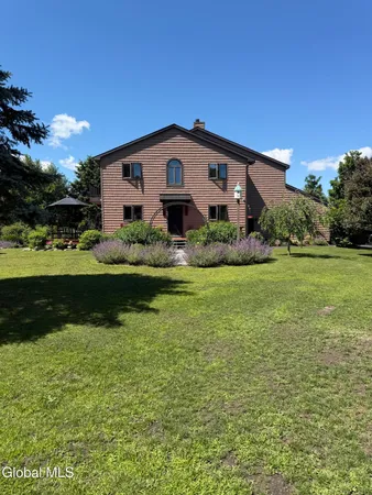 $625,000 | 2 Sky View Lane, Valatie, NY 12184