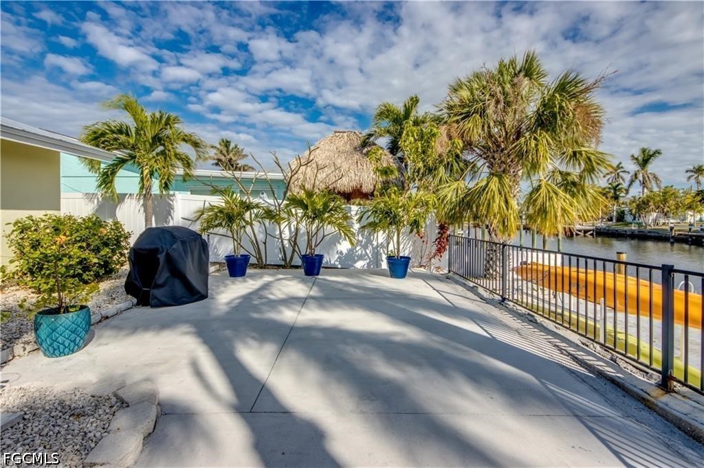 12262 Boat Shell Drive Matlacha Isles, FL 33991 - Photo 37 of 49
