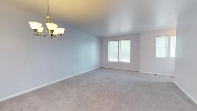 $3,600 | 2102 South Crambourne Way, Arlington Heights, IL 60005