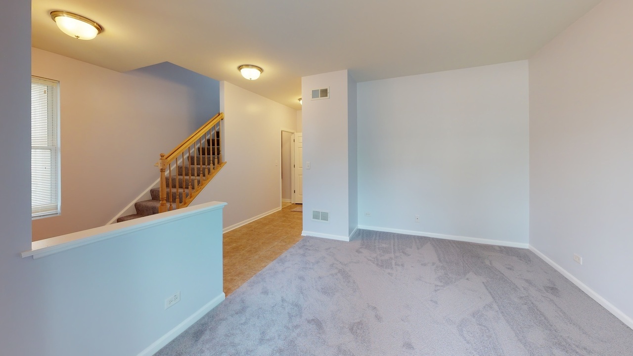 2102 South Crambourne Way Arlington Heights, IL 60005 - Photo 7 of 25