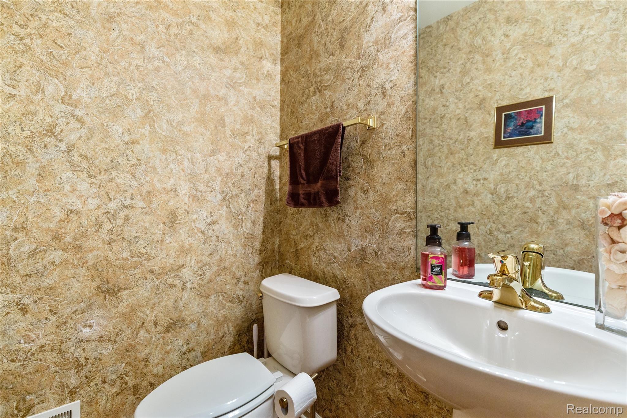 1150 Lasalle Road Canton, MI 48187 - Photo 33 of 60 33 - Image.jpg
