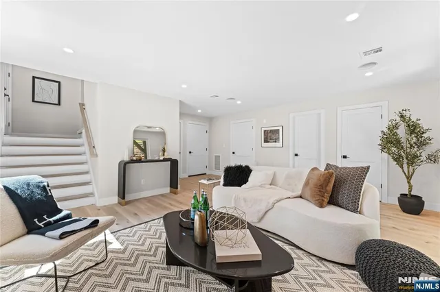 $1,395,000 | 188 Broadway, Unit 1, Woodcliff Lake, NJ 07677