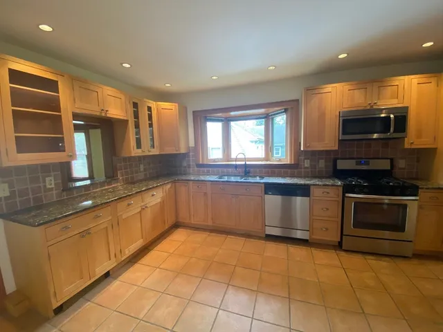 $2,990 | 24 Sunset Hill Road, Unit 2, Boston, MA 02132