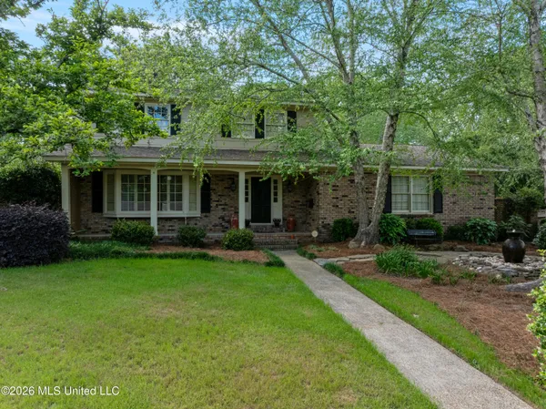 $469,500 | 207 Southampton Road, Hattiesburg, MS 39401